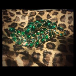 VINTAGE brooch- Great Condition -Irridescent Glass